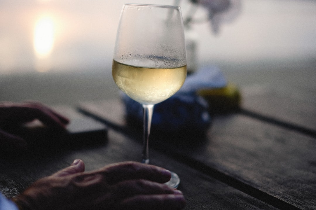 découvrez le vin blanc pétillant italien, un incontournable pour les amateurs de bulles raffinées. idéal pour l'apéritif ou accompagner vos repas festifs.